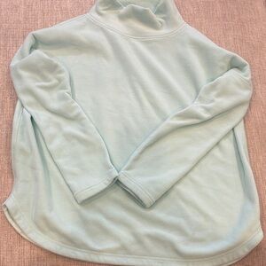 Vineyard Vines turquoise pullover